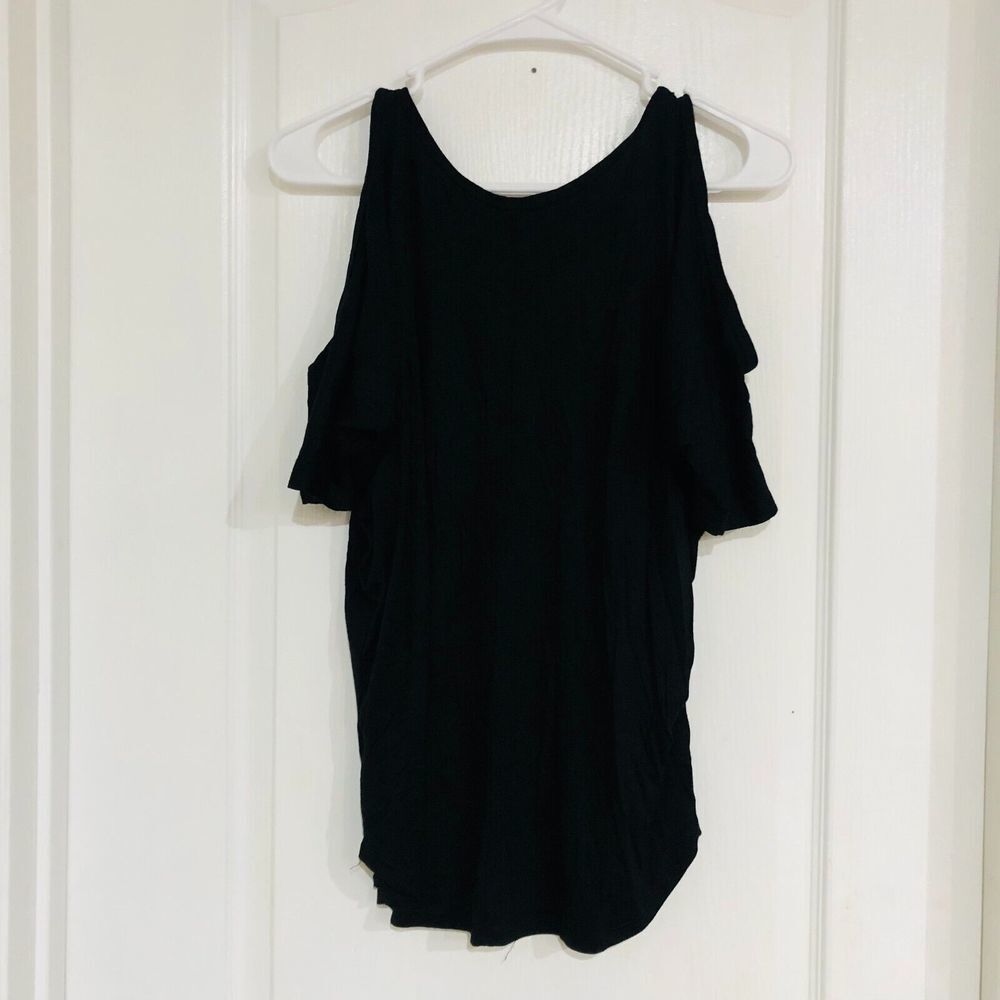Acemi Womens Cold Shoulder Short Sleeve Relaxed Fit T-Shirt Top Black Medium NWT - Picture 5 of 6
